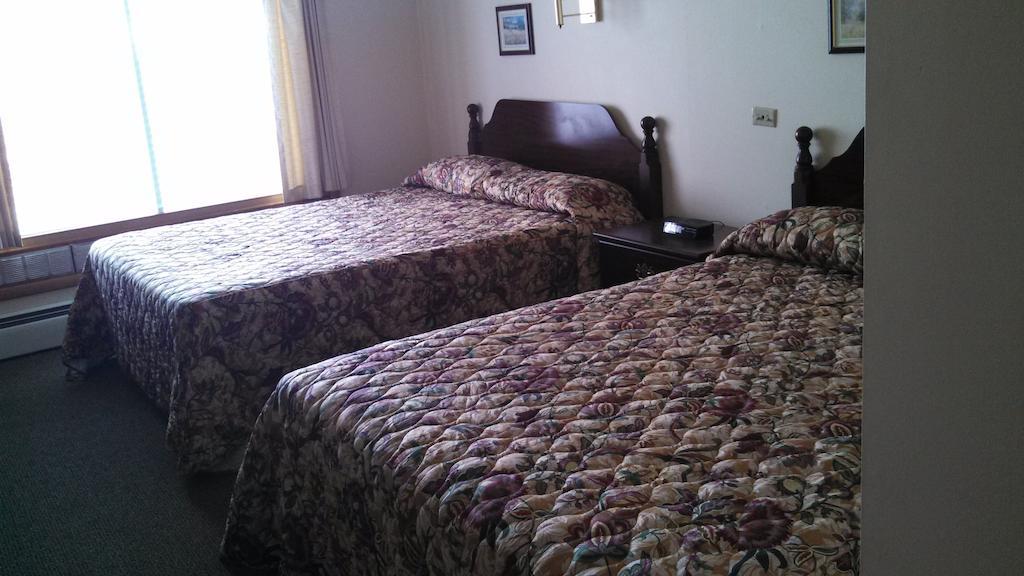 The Mansion Motel Buffalo Room photo